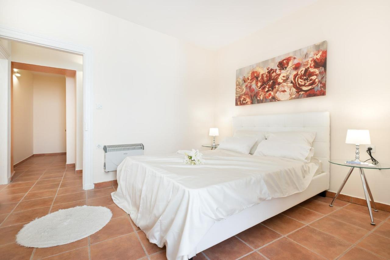 Old Town Gem - Elegant Guilford Apartment Corfu  Exterior foto